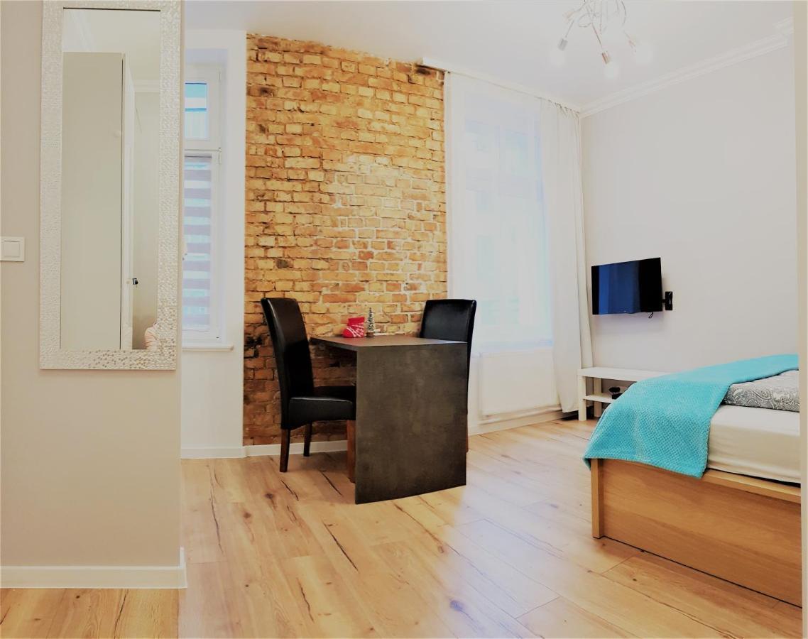 Apartament B&F Poznan Business & Family エクステリア 写真